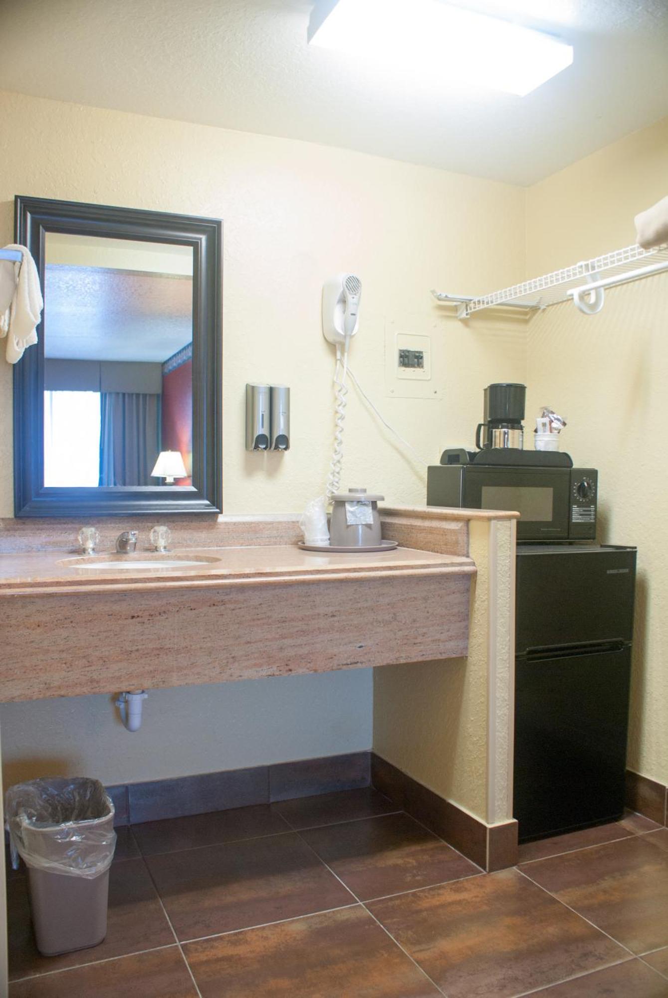 Polynesian Inn Saint Cloud Room photo
