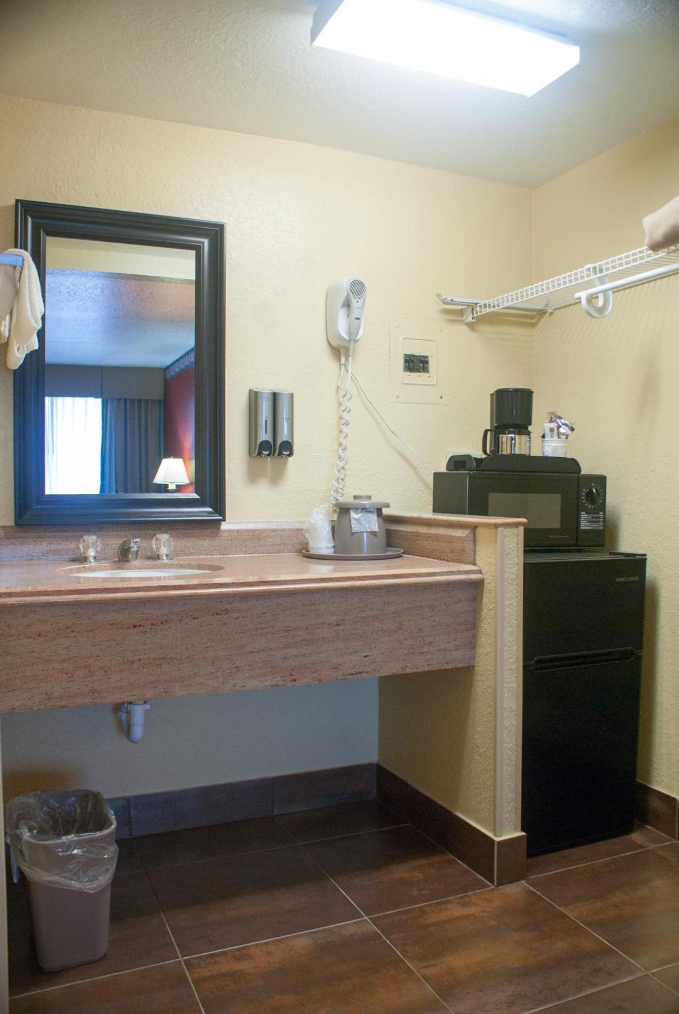 Polynesian Inn Saint Cloud Room photo