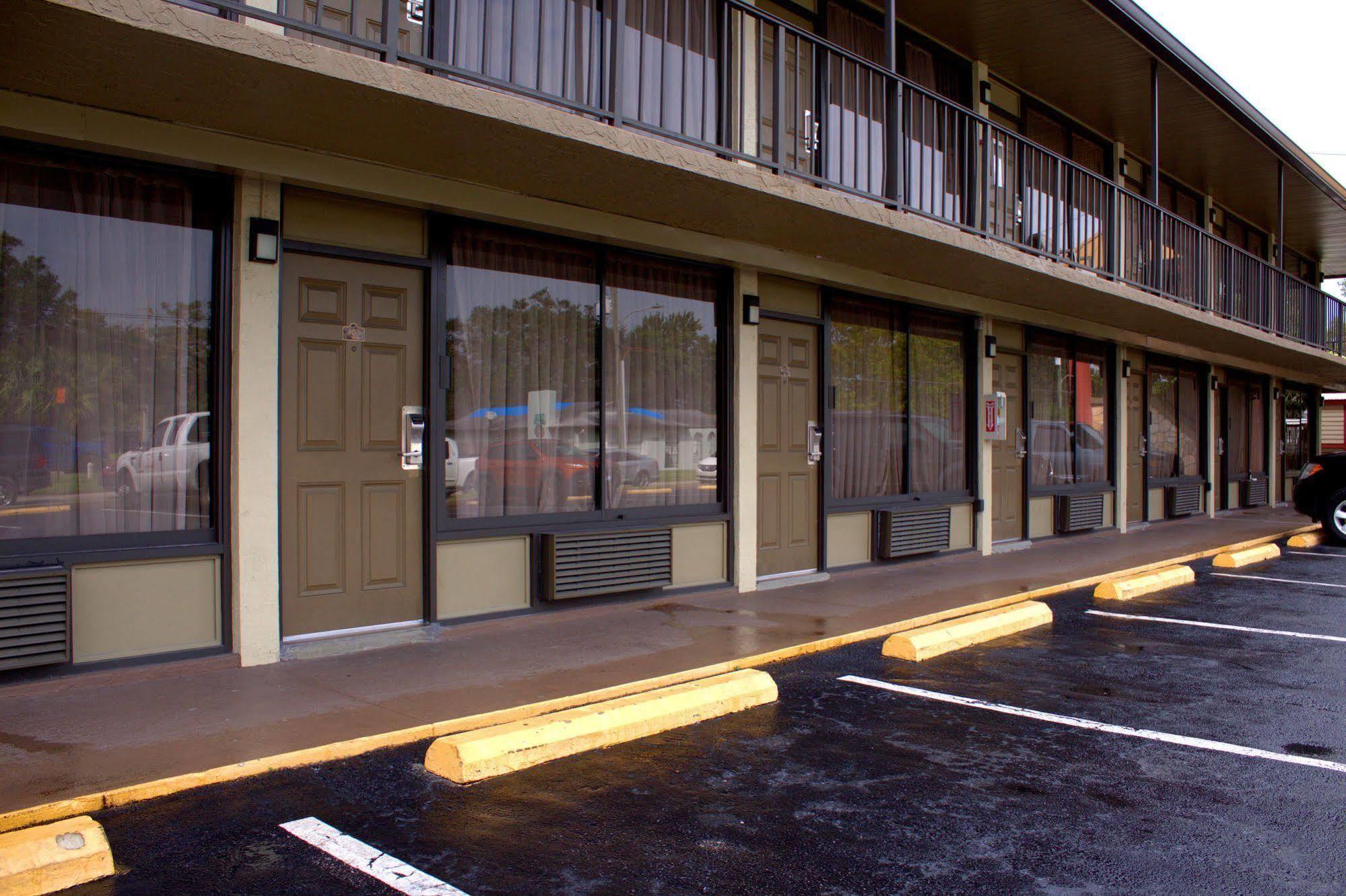 Polynesian Inn Saint Cloud Exterior photo